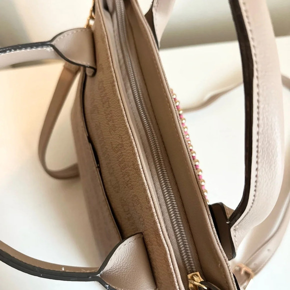 Juicy couture love never dies mini tote xbody cafe/juicy pink bag - Picture 3 of 5